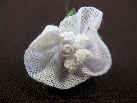Fleur Coralie pour décoration de tulles et boites dragées : Fleur blanche pour vos décorations de tulles et boites de dragées
