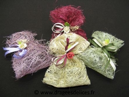 Sac en fibre naturelle avec son décor pour mariage baptême et communion : Sac paille avec son décor pour mariage baptême et communion