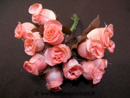 Bouton de rose pour décoration de tulles mariage baptême et communion : Bouton de rose coloris pêche pour décoration de tulles mariage baptême et communion