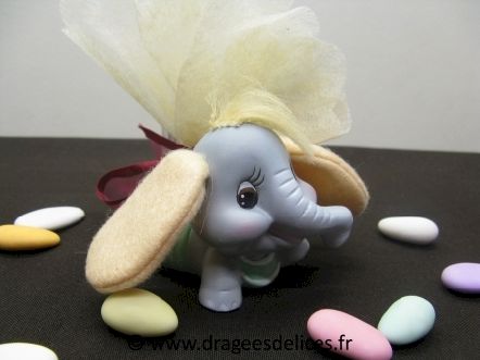 Eléphant en céramique pour décoration ou cadeau