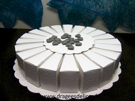 Kit gâteau à garnir de dragées pour mariage, baptême ou communion : Kit gâteau à garnir de dragées pour mariage, baptême ou communion