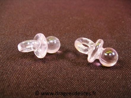 Tétine translucide