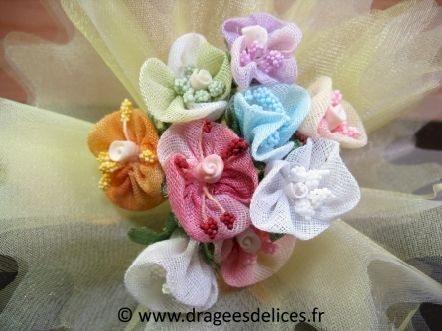 Fleur Coralie pour décoration de tulles et boites dragées