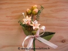 Bouquet pour décoration en pâte à sel avec feuilles et ruban Pêche