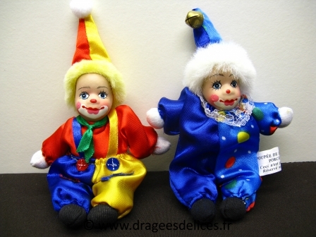 Clown en porcelaine et satin