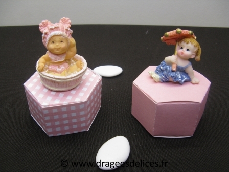 Boite hexagonale pour dragées de baptême fille