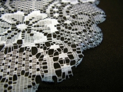 Tulle pour dragées en dentelle fleur bord teinté Bleu
