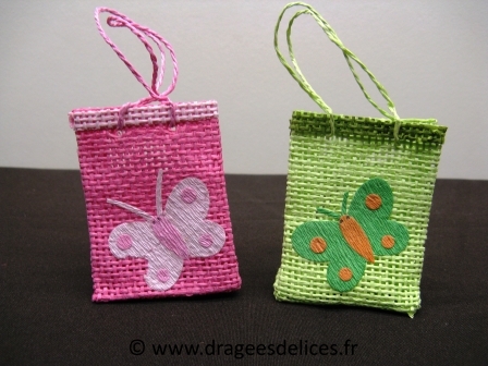 Sac en toile de jute avec papillon pour baptême garçon ou fille