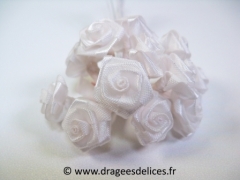 Fleur mini rosette ourlée pour décorations de tulles et boites de dragées Blanc