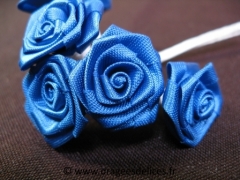 Grosse rosette ourlée pour mariage, baptême et communion Bleu royal