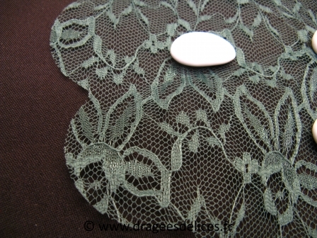 Tulle en dentelle pas cher pour dragées : Détail du tulle dentelle