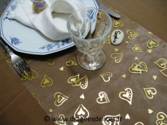 Chemin de table en organza avec motifs coeur Ivoire
