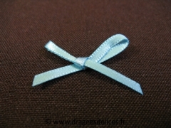 Petit noeud en satin Bleu ciel