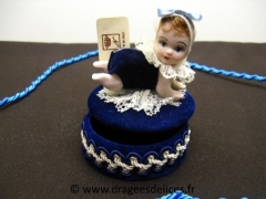 Boite pour baptême garçon ou fille avec bébé en porcelaine Bleu