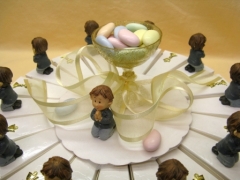 Gâteau pour communion garçon avec calice pailleté et croix ou calice doré 