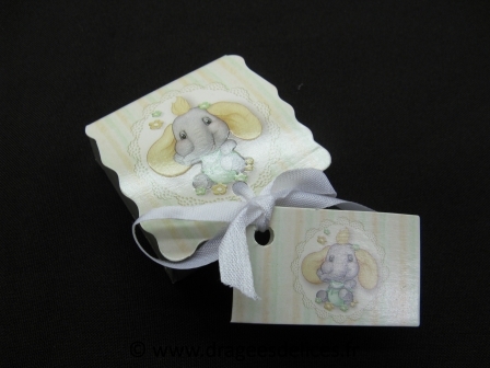 Boite carrée baptême avec étiquette collection éléphant mimi : Boite à dragées baptême avec étiquette collection éléphant mimi