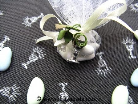 Tulle pour dragées impression motif calice communion : Tulle pour dragées impression motif calice communion blanc