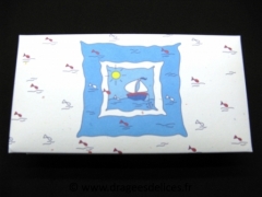 Boite rectangulaire pour baptême petit bateau en promo 