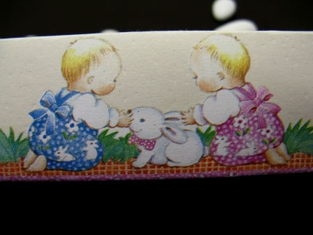 Boite baptême pour jumeaux en forme de papillote petit lapin : Boite pour dragées de baptême jumeaux garçon et fille