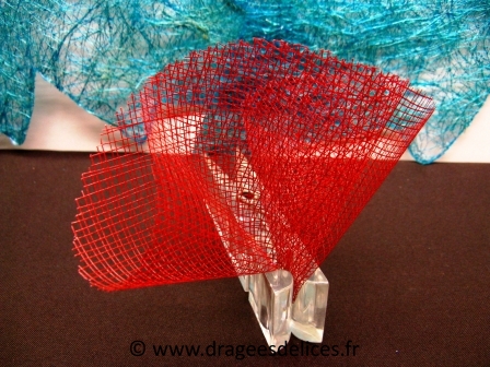 Rond de tulle en résille unis pour dragées : Rond de tulle bordeaux en résille unis pour dragées