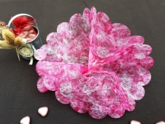 Tulle pour dragées en intissé imprimé fleurs de rosier Fuchsia