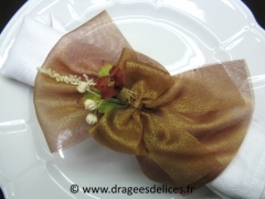 Noeud en organza Bordeaux