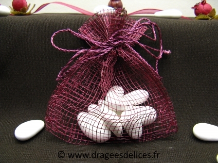 Sac à dragées pas cher pour mariage baptême et communion : Sac à dragées pas cher en sinamay bordeaux