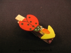 Grande coccinelle sur pince 
