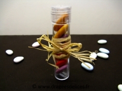 Tube à dragées en plexiglass 