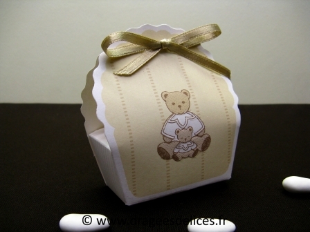 Ballotin baptême pour dragées oursons brun : Ballotin baptême pour dragées beau et pas cher