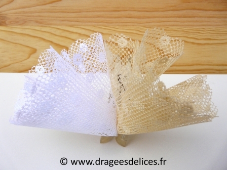 Tulle en résille rebrodé pour mariage baptême et communion