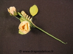 Bouquet de rose en feutrine avec feuilles et bouton de rose Jaune