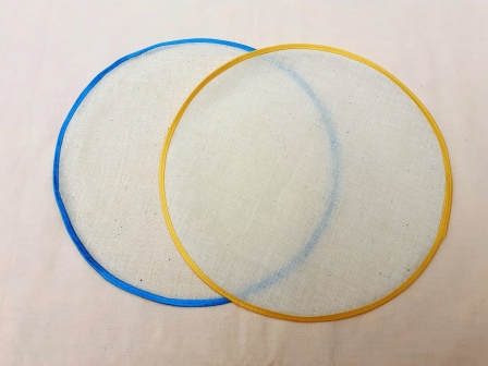 Tulle pour dragées en coton avec bordure en satin