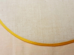 Tulle pour dragées en coton avec bordure en satin Jaune