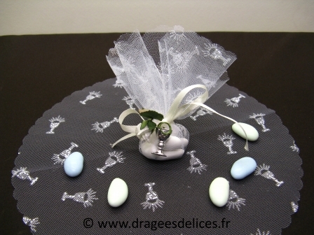 Tulle pour dragées impression motif calice communion