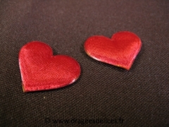 Coeurs en satin Bordeaux