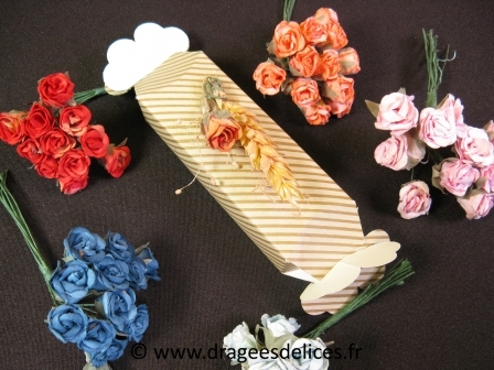 Bouton de rose en papier pour décoration de tulle et boite de dragées