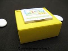 Boite carrée aquarelle maison pour baptême garçon ou fille 