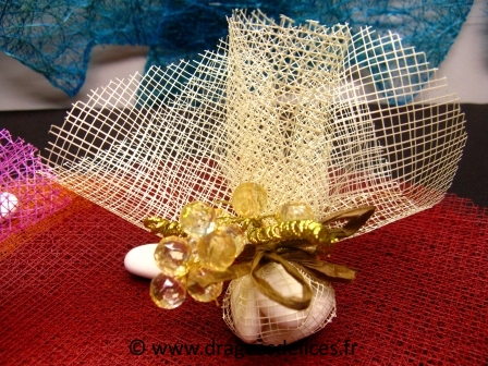 Rond de tulle en résille unis pour dragées : Rond de tulle ivoire en résille unis pour dragées