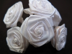 Grosse rosette ourlée pour mariage, baptême et communion Blanc