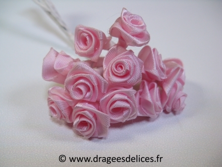 Fleur mini rosette ourlée pour décorations de tulles et boites de dragées : Fleur mini rosette ourlée rose pour décorations de tulles et boites de dragées