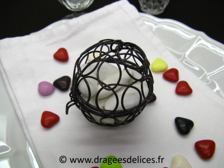 Boule métallique pour dragées en liquidation : Boule métallique chocolat pour dragées de mariage baptême et communion